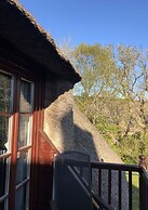 Bi de Kark Modern Retreat