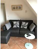 Bi de Kark Modern Retreat