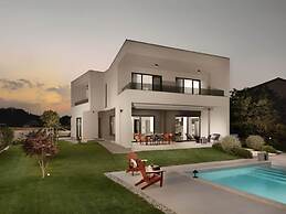 Zen Comfortable Holiday Residence