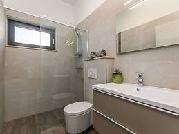 Zen Comfortable Holiday Residence