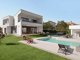 Zen Comfortable Holiday Residence