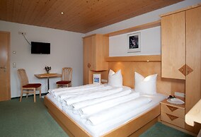 Modern Apartment With Swimming Pool in Damuls