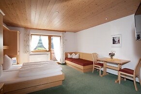 Modern Apartment With Swimming Pool in Damuls