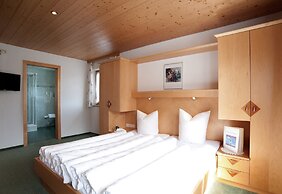 Modern Apartment With Swimming Pool in Damuls