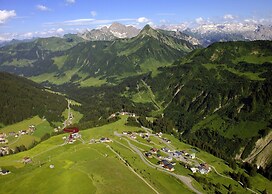 Modern Apartment With Swimming Pool in Damuls