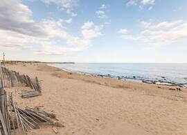 Cozy Cottage Near the Beach in Agde