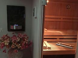 Holiday Apartment Garden Suite