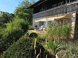 Holiday Apartment Garden Suite