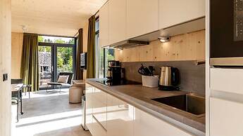 Modern Holiday Home With sun Shower