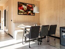 Modern Holiday Home With sun Shower