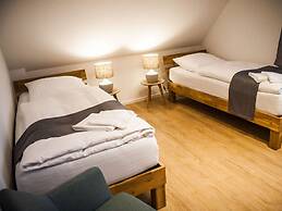 Narrow Luzin Modern Retreat