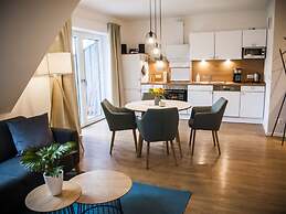 Narrow Luzin Modern Retreat