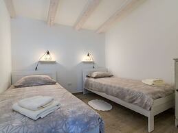 Jozefina Comfortable Holiday Residence