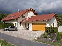 Holiday Apartment Thoma