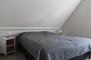 Nice Holiday Home With Garden Near Beach