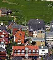 Hoppe 1 Modern Retreat