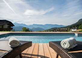 Apartment Pink Lady 1