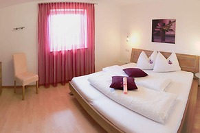 Apartment Pink Lady 1