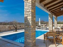 Villa Malena Comfortable Holiday Residence