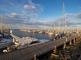 Chudzik Modern Retreat