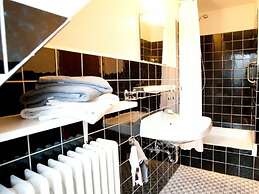 Langeness Modern Retreat