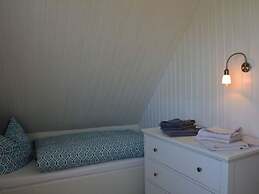 Langeness Modern Retreat