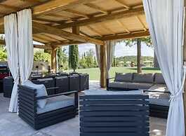 Villa Benedetto Comfortable Holiday Residence