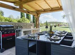 Villa Benedetto Comfortable Holiday Residence