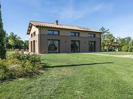 Villa Benedetto Comfortable Holiday Residence