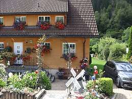 Haus Hiller Comfortable Holiday Residence