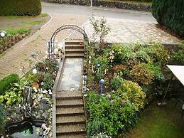 Haus Hiller Comfortable Holiday Residence