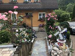 Haus Hiller Comfortable Holiday Residence