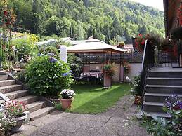 Haus Hiller Comfortable Holiday Residence