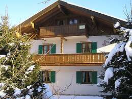 House Marina Modern Retreat