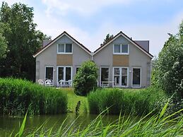 Nice Holiday Home on the Water