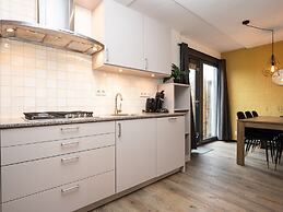 House With Unobstructed Views of a Holiday Park