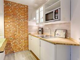 Apartment Pond View Comfortable Vacation Home