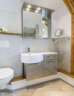 Apartment Pond View Comfortable Vacation Home