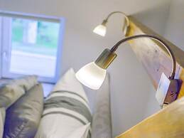 Apartment Pond View Comfortable Vacation Home