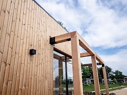 Luxury Lodge With Beach View