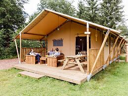 Atmospheric Glamping Tent With Bathroom in Nature