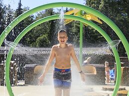 Atmospheric Glamping Tent With Bathroom in Nature