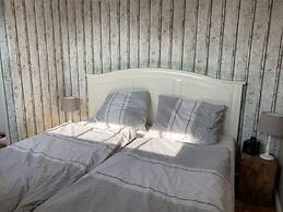 South Case in the House aft Diek