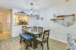 Walk to Beach: Bright Hilton Head Island Villa!