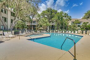 Walk to Beach: Bright Hilton Head Island Villa!