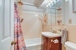 Walk to Downtown: Page Hideaway w/ Patio