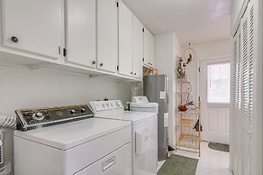 Walk to Downtown: Page Hideaway w/ Patio