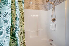Eclectic Atlantic City Home ~ 1 Mi to Casinos!