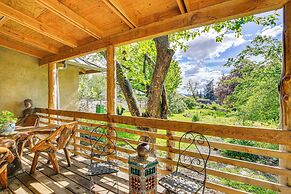 Unique & Serene Retreat, 7 Mi to Downtown Portland