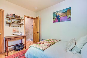 Unique & Serene Retreat, 7 Mi to Downtown Portland